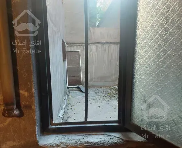 سویت با دو اتاق و حیاط خلوت در  پارکینگ  همکف