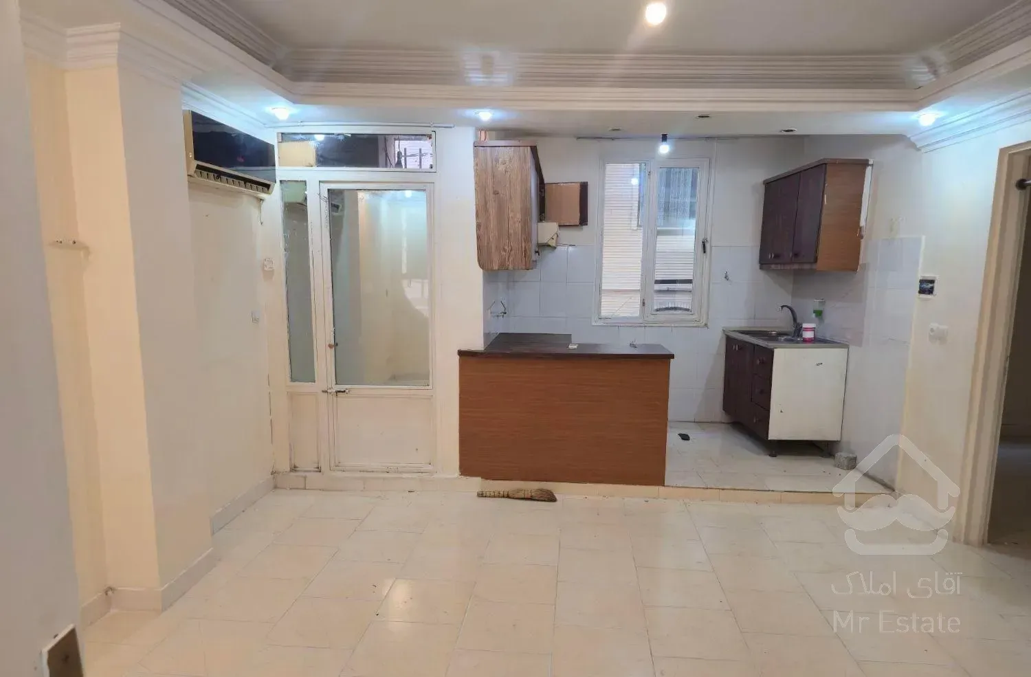 اجاره آپارتمان ۵۰ متری ۱ خوابه طبقه ۱ در بازار