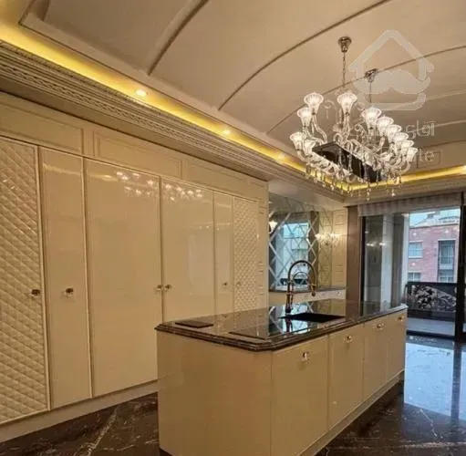 بلوارسجاد/۴۲۰متر/سر سه نبش/ جزو۵آپارتمان سجاد