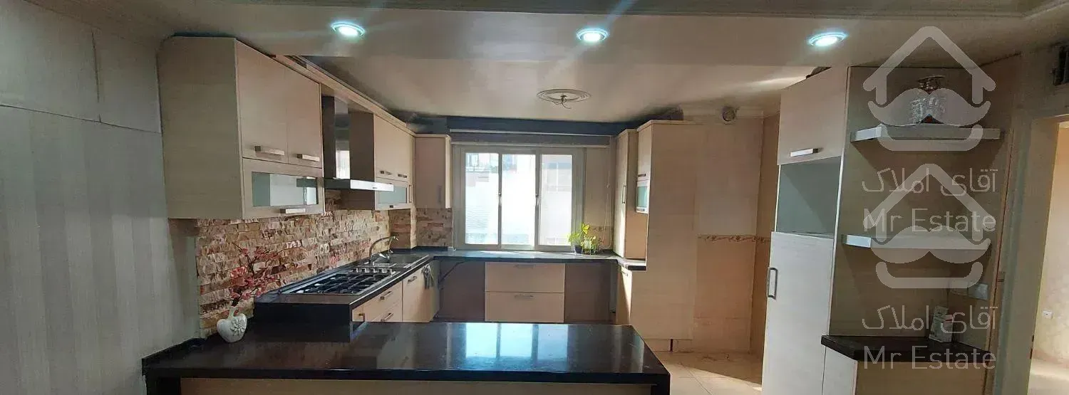 ۱۲۵ متر سه خوابه فول مستر