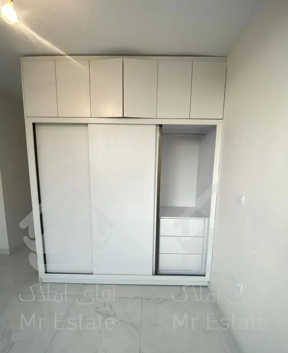 آپارتمان ۱۲۶متر ۲خواب فول روبروی پارک لاله