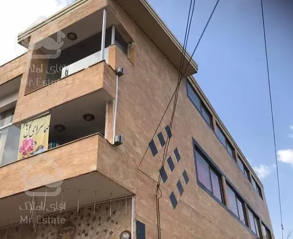 معاوضه ویلایی 3طبقه 560متر10اتاق سوییت 50 تخت