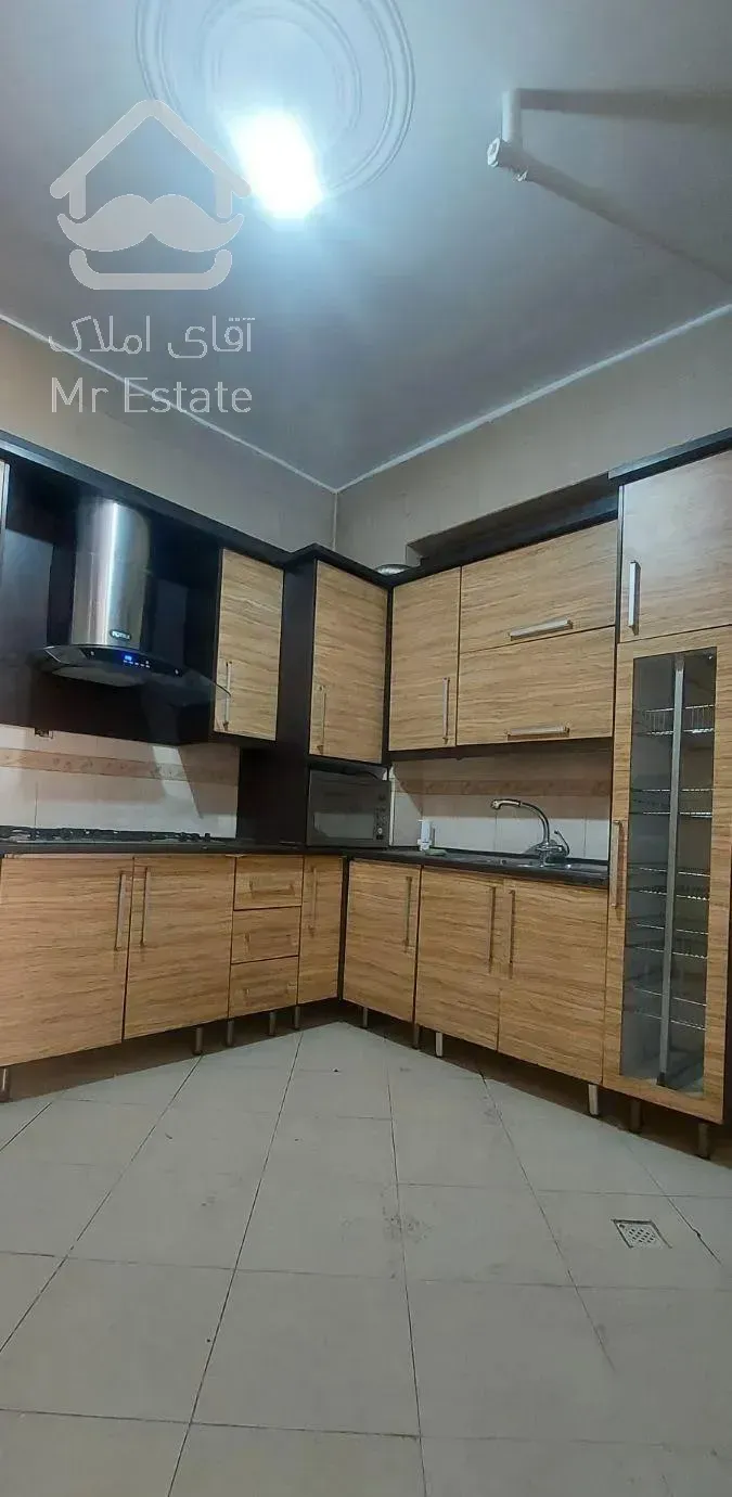 آپارتمان۱۳۰متری ۳خوابه