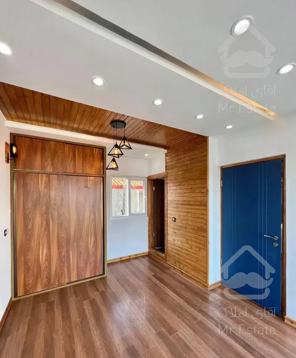 بنای مدرن ۳۳۰ متری دامنه جنگل نور