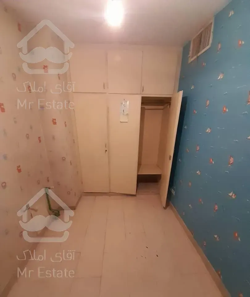 ۹۲متری*طبقه دوم سندی*تخلیه*بلوار پاستور آژیده