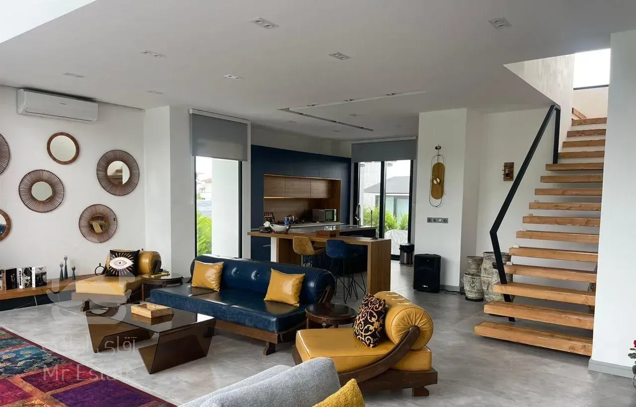 ویلا مدرن 450 متری استخردار در شهرک مهرگان