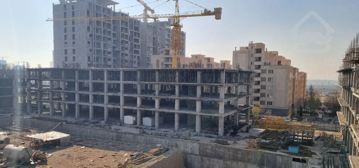 فروش آپارتمان۱۸۵متری/تریتیومVIP/دریاچه خلیج فارس