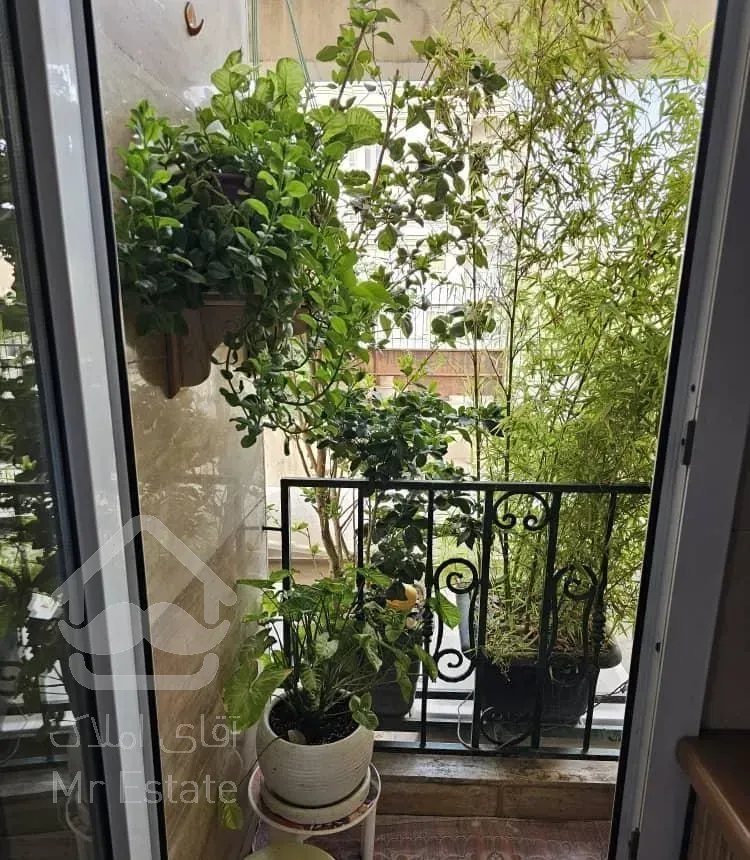 آپارتمان ۱۳۰ متر/۳ خواب/غرق نور