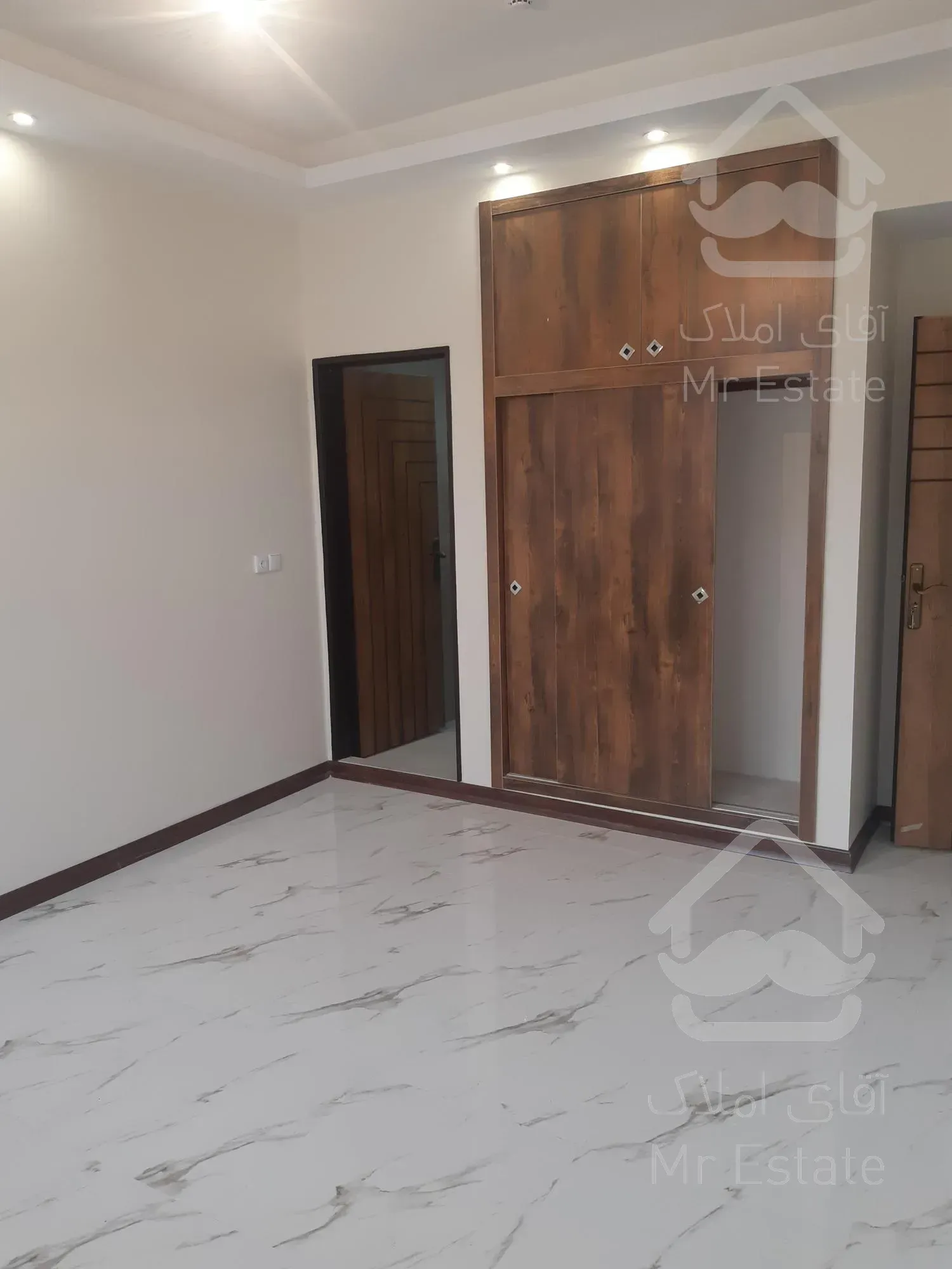 خرید آپارتمان ۱۴۳ متر ۳ خواب مهرشهر فاز۴ خ ۴۱۱ غربی