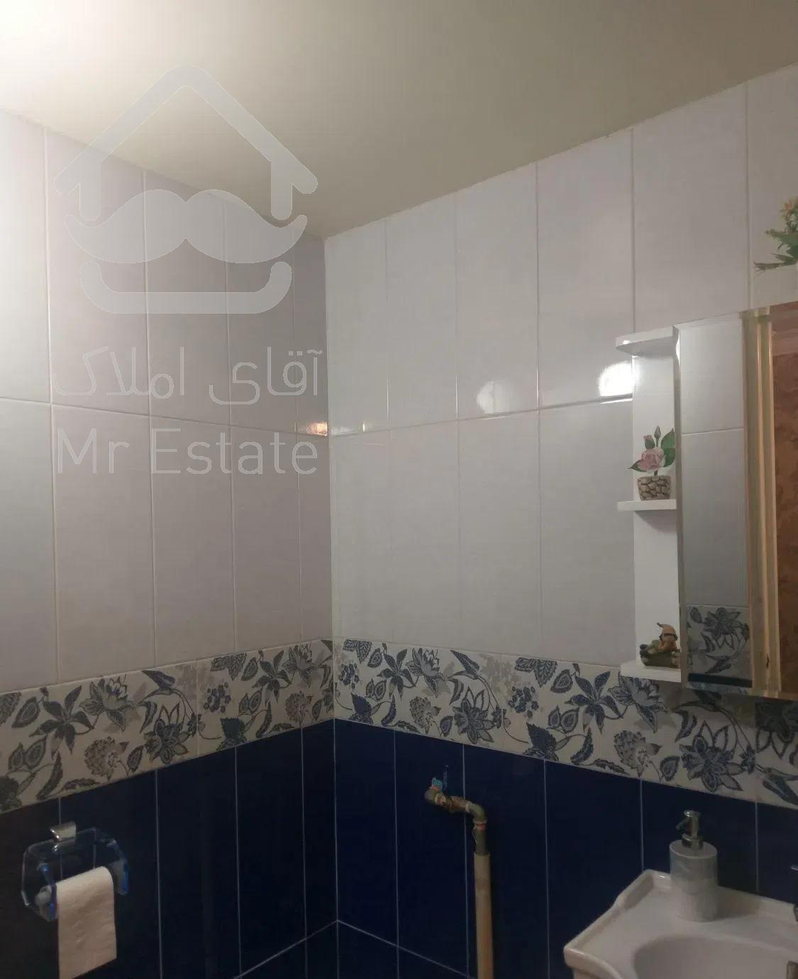 81متر دو خواب با پارکینگ طبقه دو و نیم خ 108