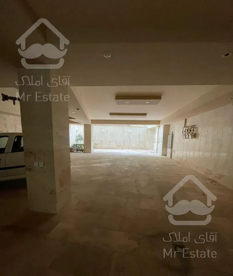 آپارتمان شیک نوساز کلیدنخورده۱۸۰متری