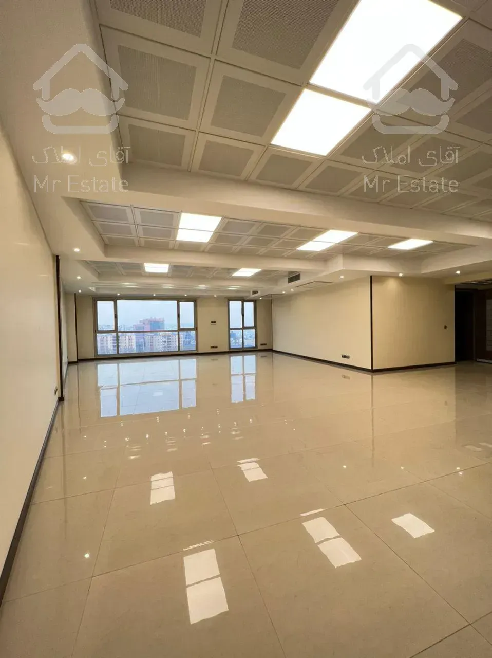فروش دفتر کار موقعیت اداری پاسداران 202  متر اکازيون