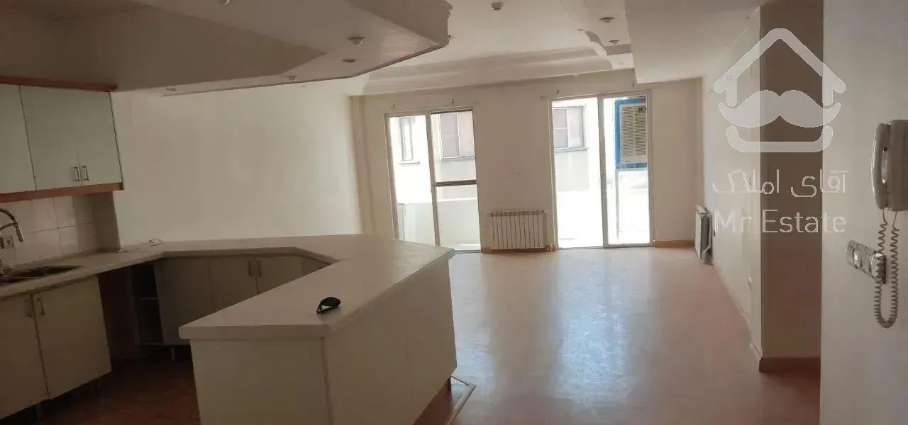 اپارتمان ۲۴۵ متری ۴ خوابه با نورگیر