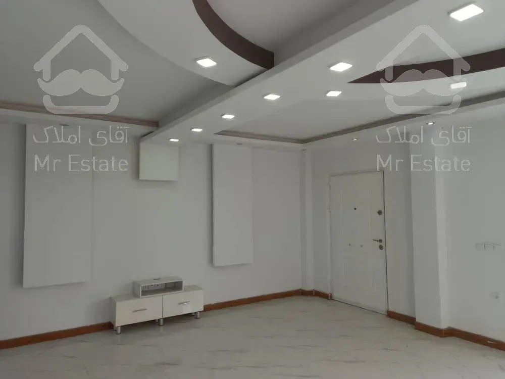 فروش ویلا ۲۵۰ متری