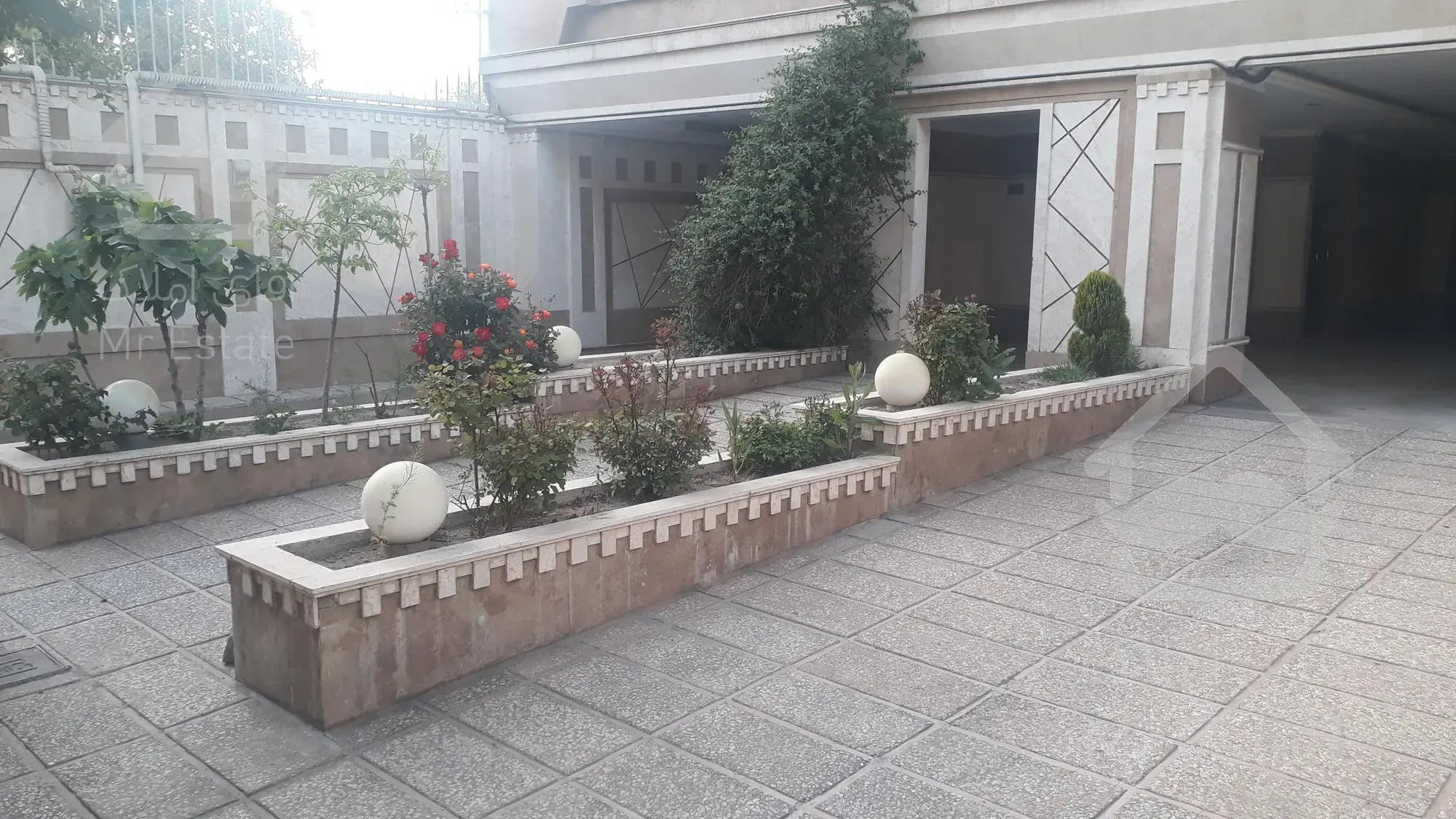 اجاره آپارتمان دو خوابه صادقیه