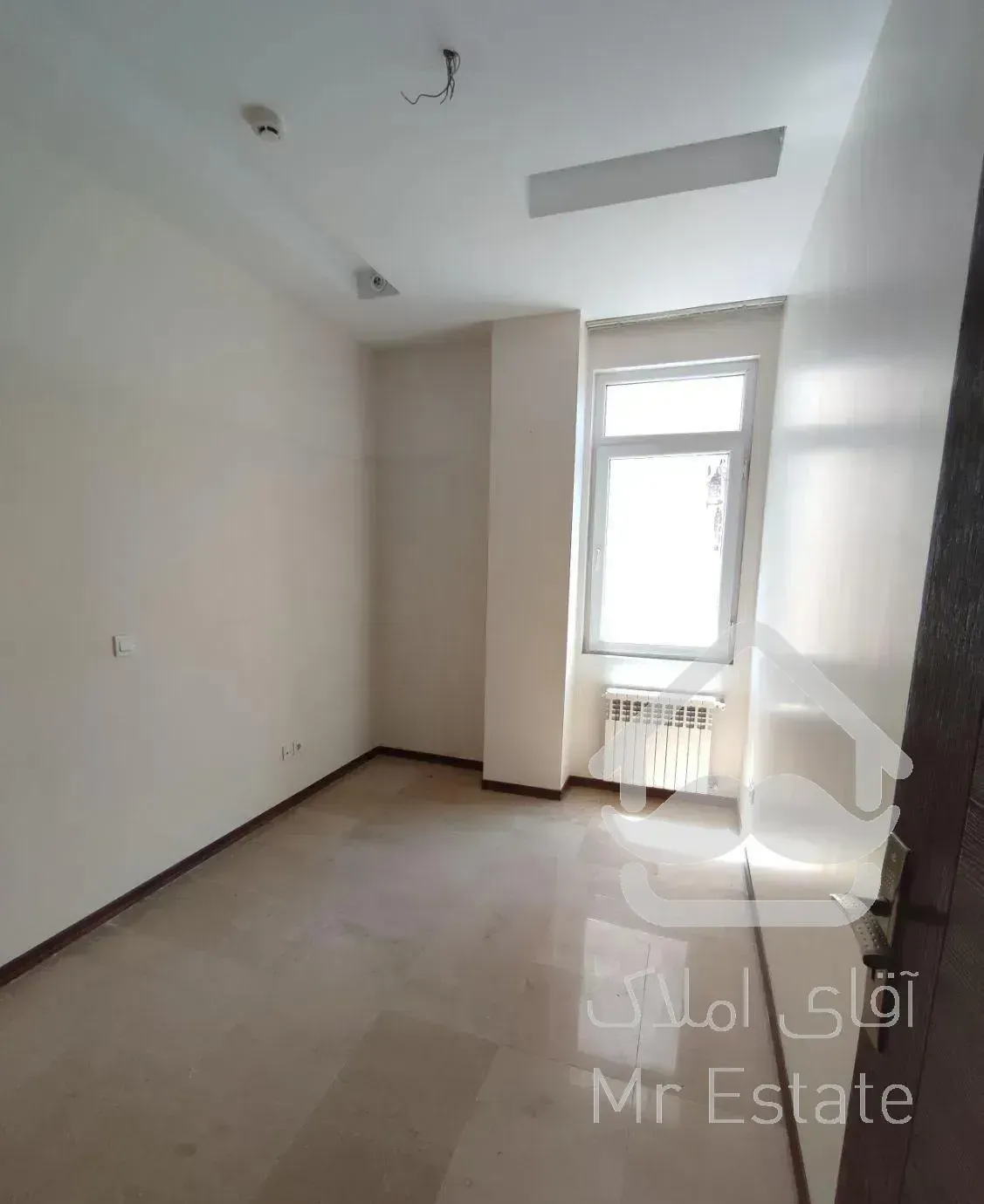 آپارتمان ۱۱۰ متر سالن پرده خور، فول