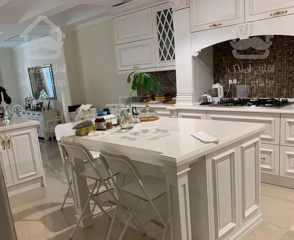 اپارتمان ۲۴۰متر فرمانیه