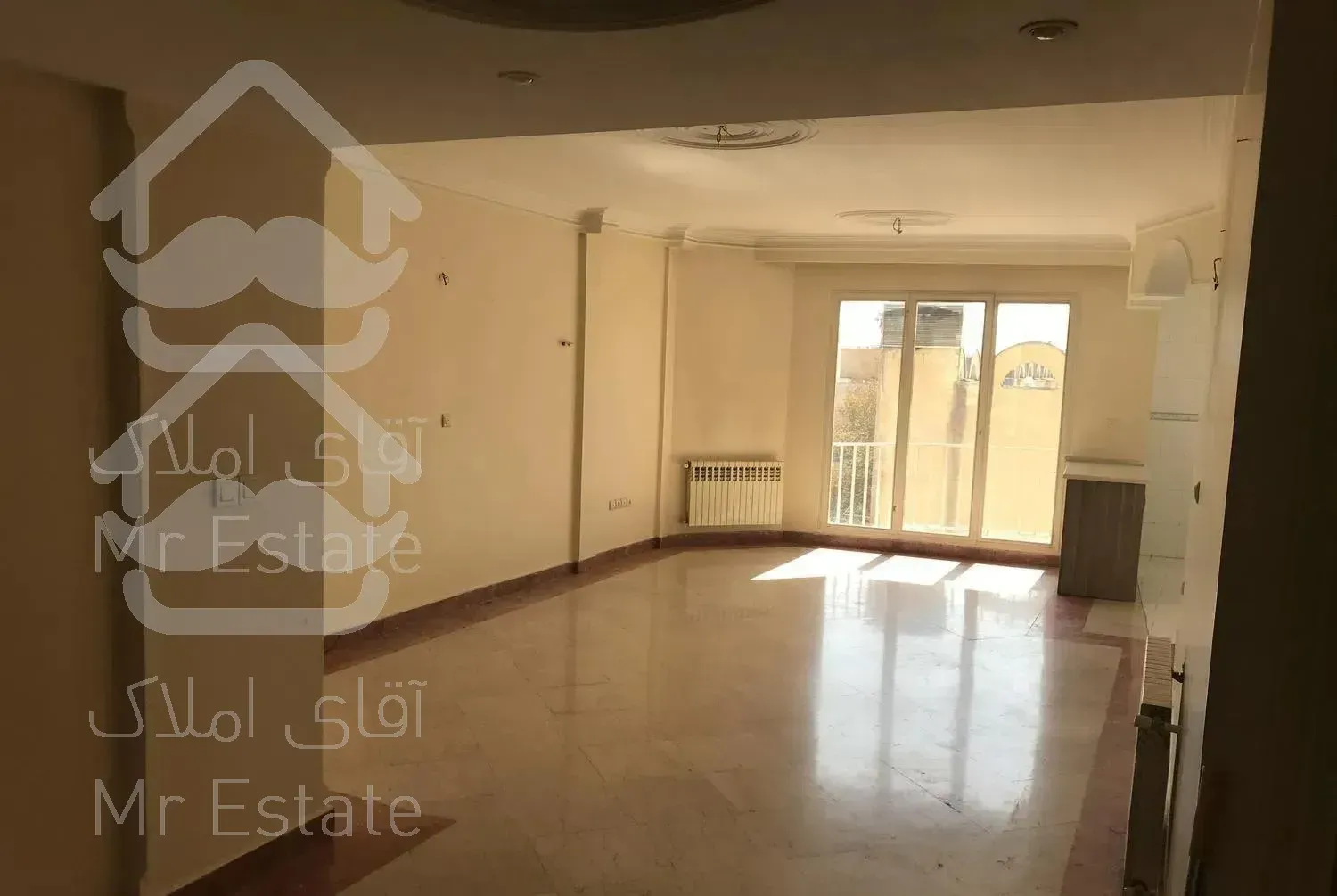 قلهک یزدانیان ۹۵ متر