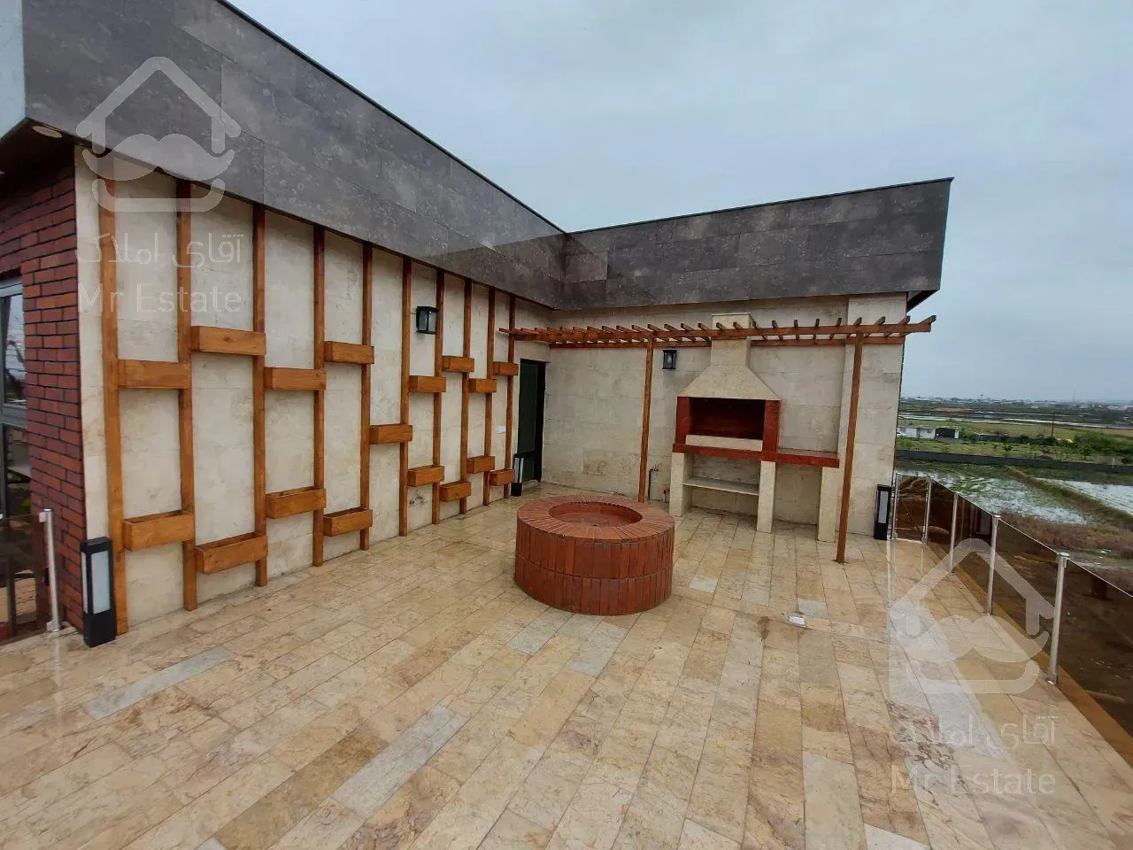 فروش ویلا ۲۵۰متری