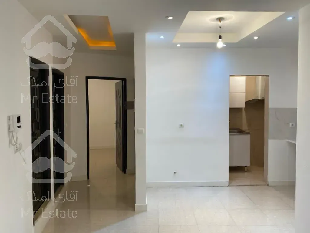 آپارتمان خوش نقشه و زیبا ۹۶متری بلوار طالقانی