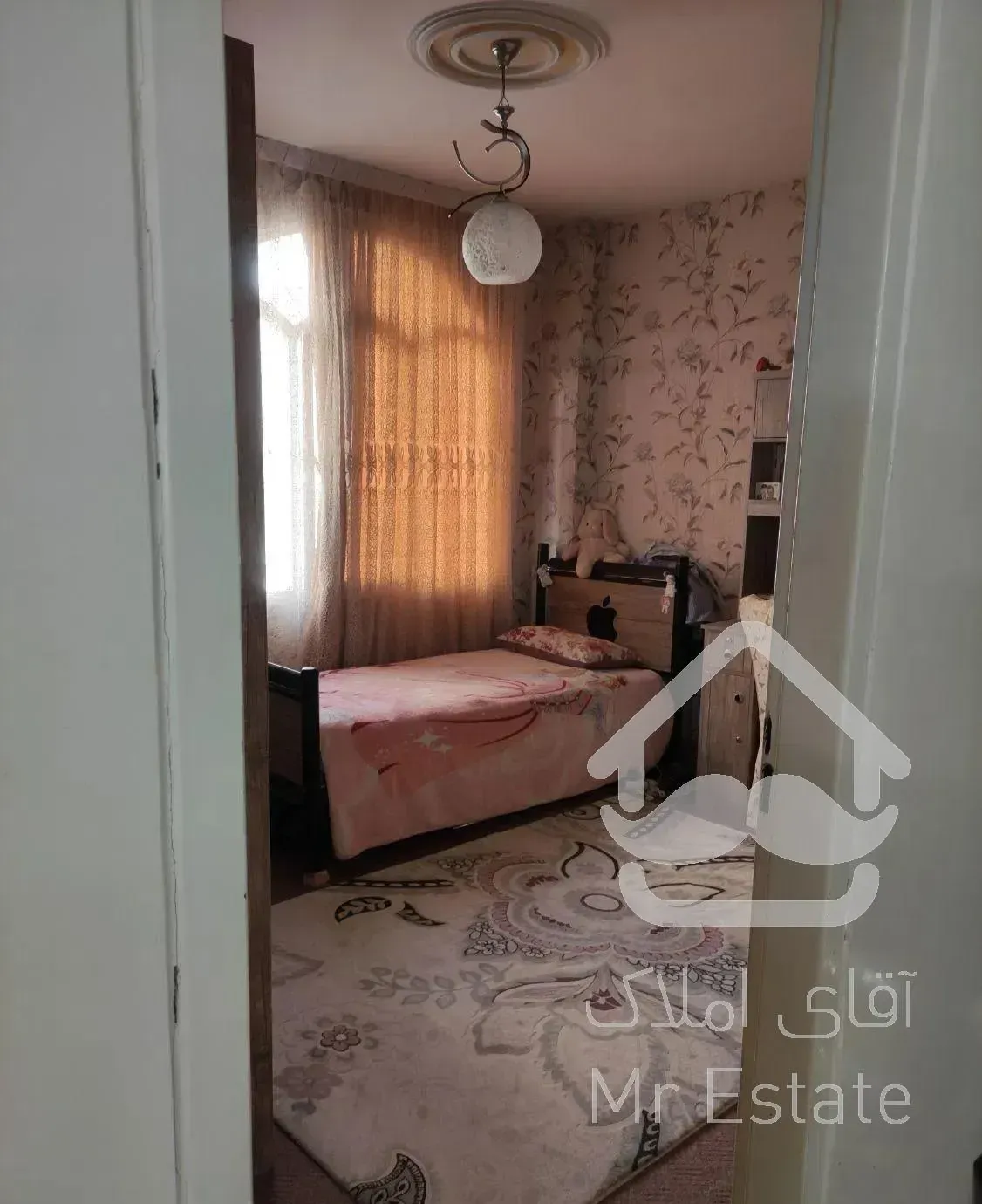 ۶۲ متر ۱ خواب ط اول واقع در کوچه ۶ شرقی تکاوران