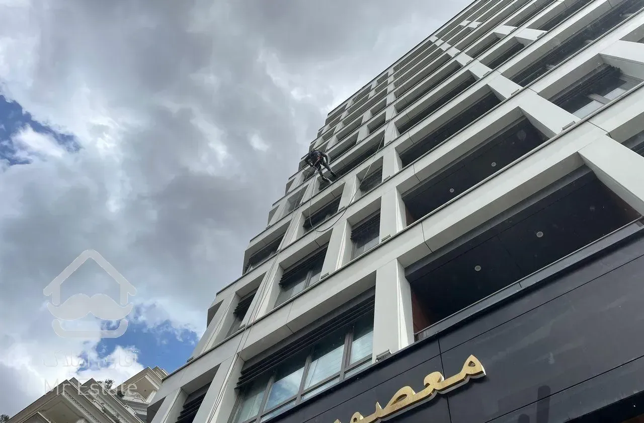 پیچ و رولپلاک سنگ نما و شستشوی نما با طناب