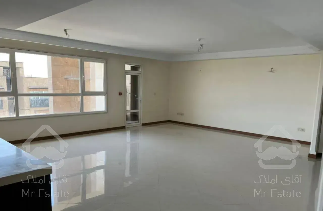 آپارتمان ١٣٥ متری ٣ خوابه