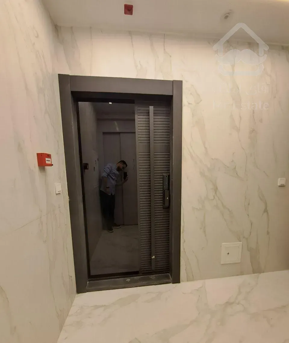 ۹۴ متری ۲ خواب وردآورد خیابان ولیعصر /سند آماده