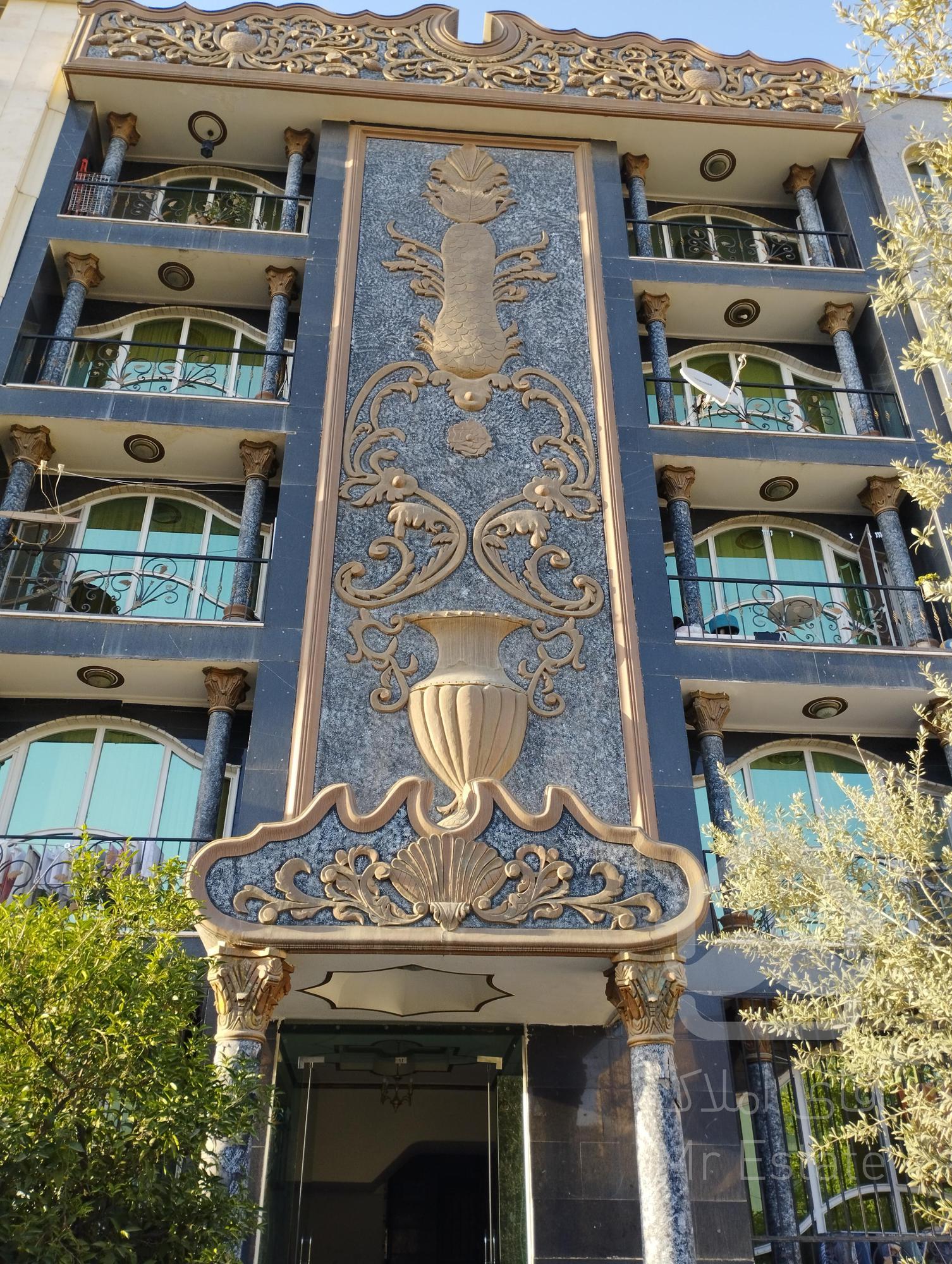 آپارتمان 120 متری ، روبه آفتاب ، بدون مشرف