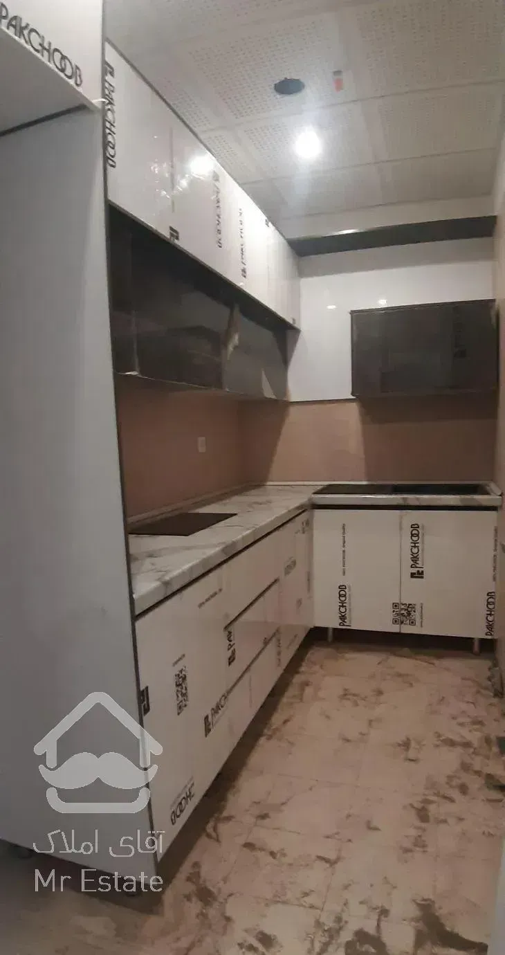 ۷۰متر اداری  آکاداسنتر دریاچه چیتگر*