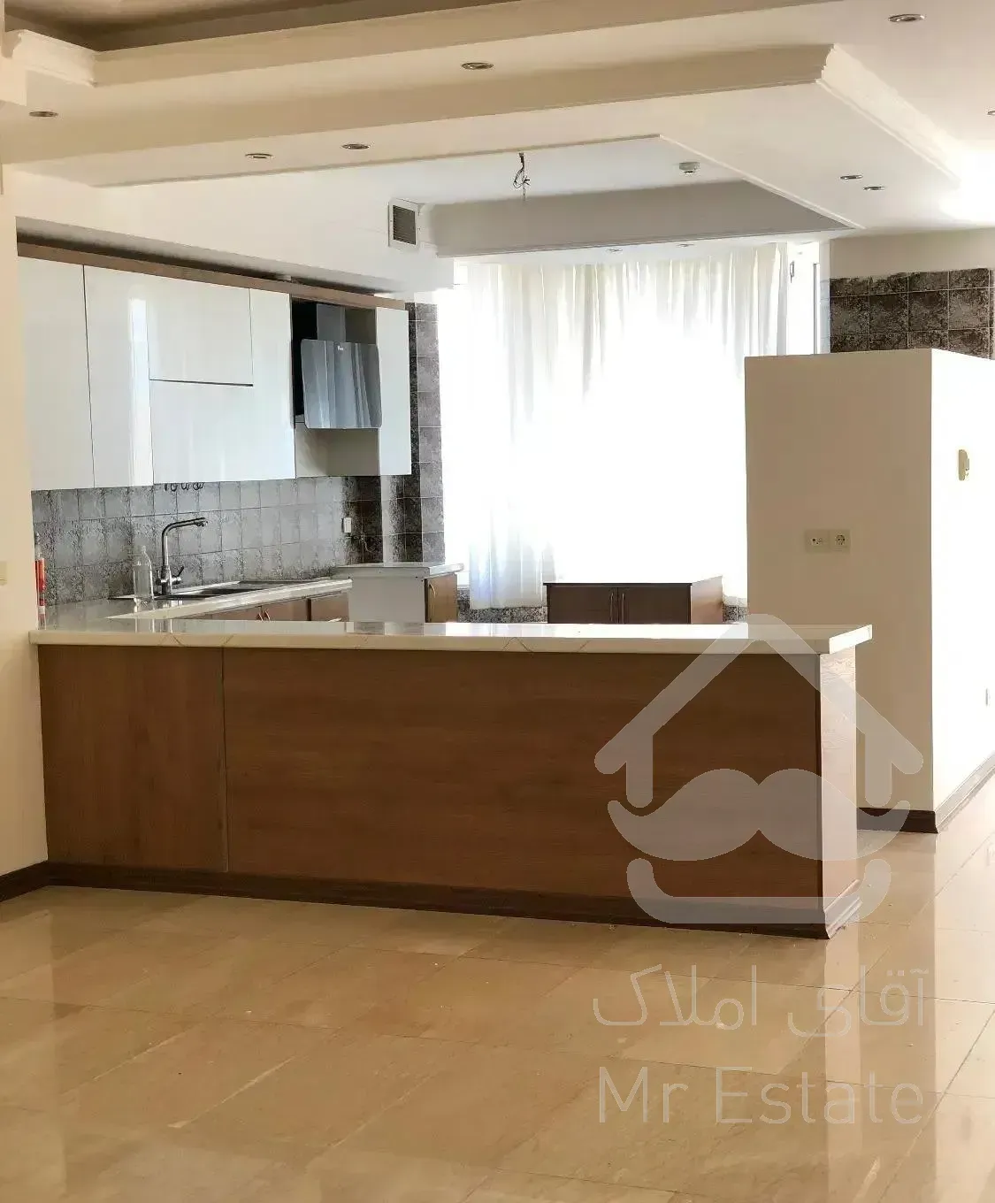 آپارتمان ۱۵۰متری بلوار جمهوری