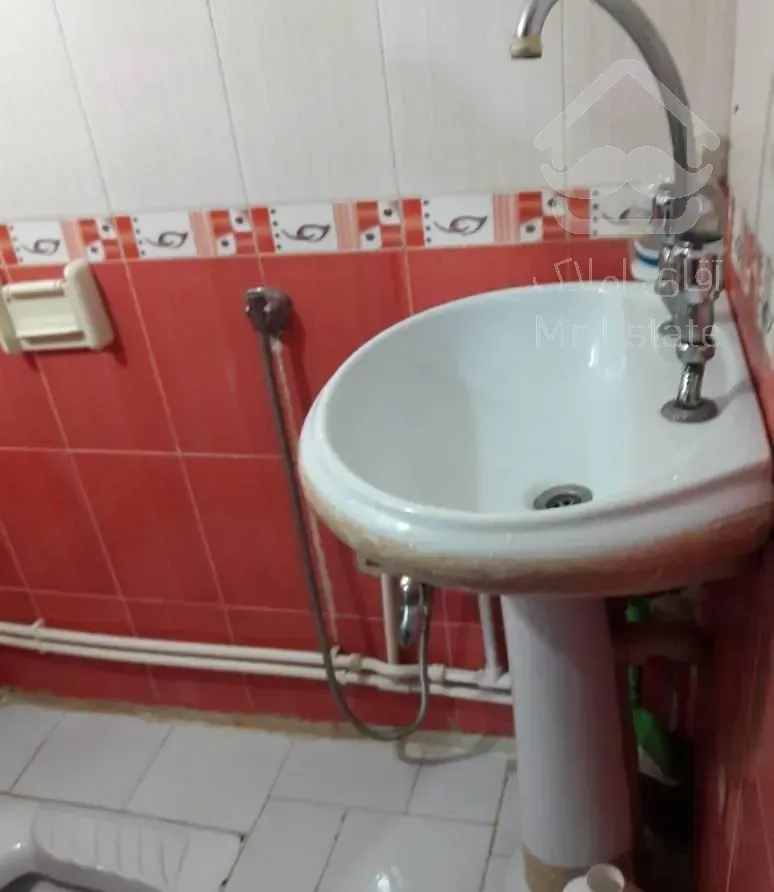 تهران پارس خیابان ۲۰متری ولی عصر پلاک ۱۶۵