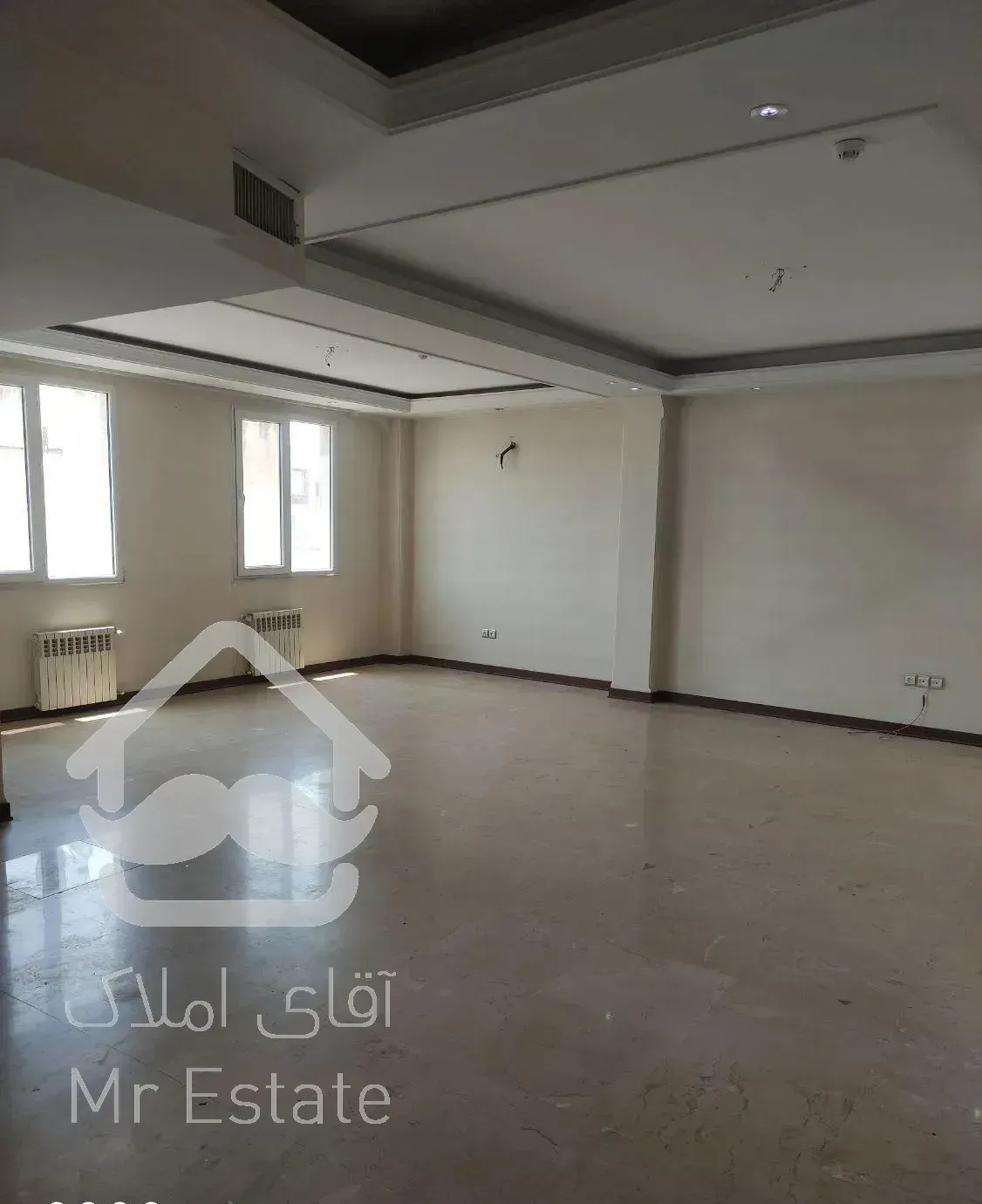 120متر/3خواب/2پارکینگ/تخلیه/بالاتر از میدان ملت