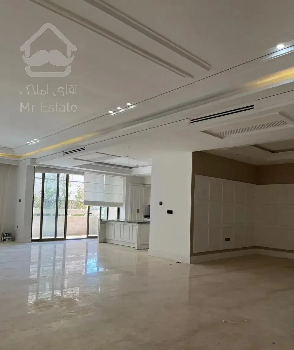 ۲۵۰ متر بزرگمهر جنوبی / ۳ خواب / ورودی مجلل