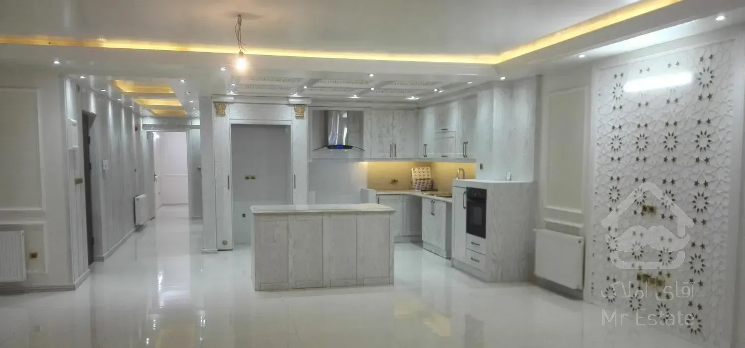 آپارتمان 180Mعالی،همکف100Mحیاط شخصی،محصورشده محضری