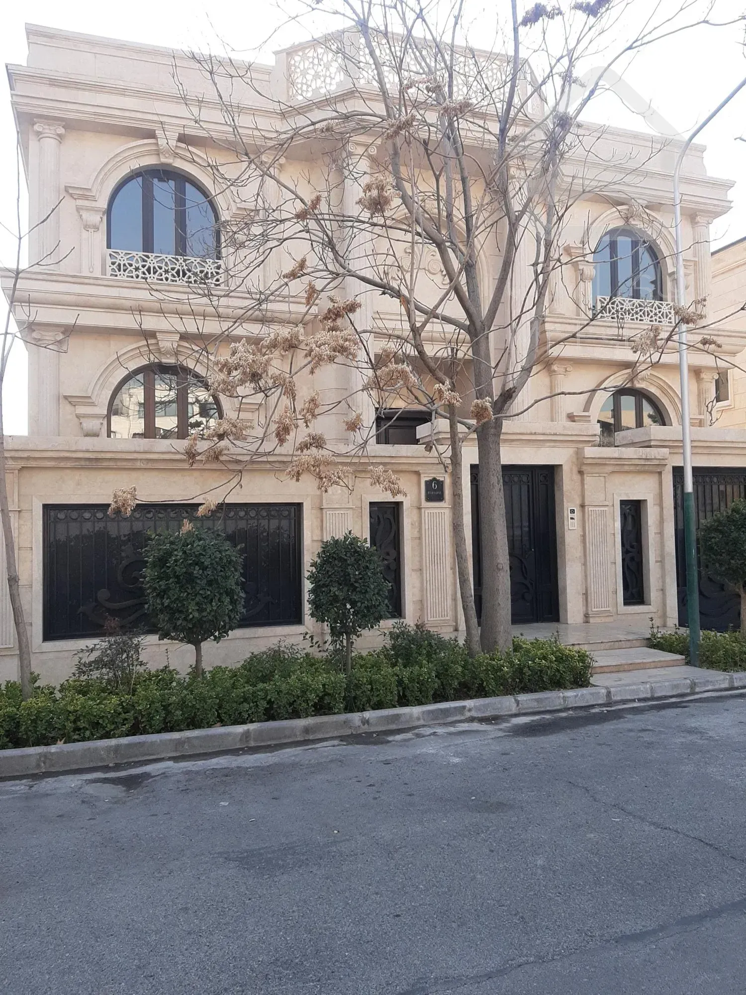 ۱۲۰۰متر ویلایی دوبلکس زرافشان