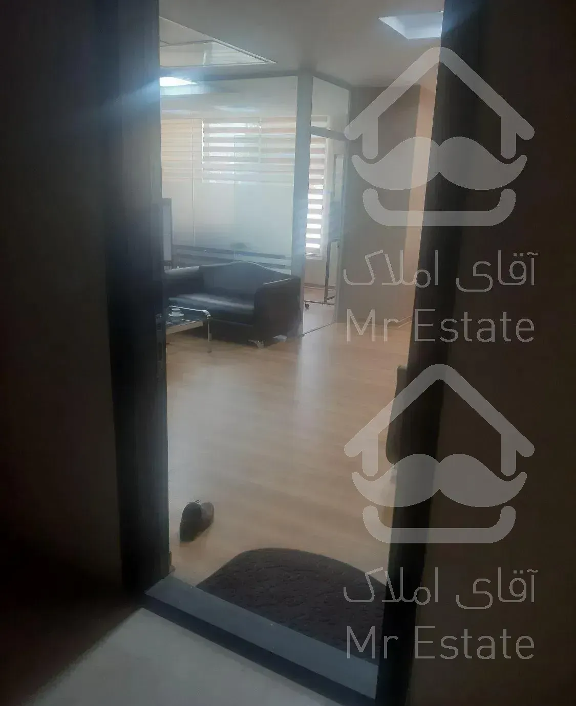 ۱۰۰متر اداری تجاری کنتراست مال دریاچه چیتگر، یاس ۳