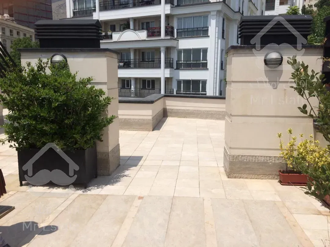 ۱۸۰ متر آجودانیه