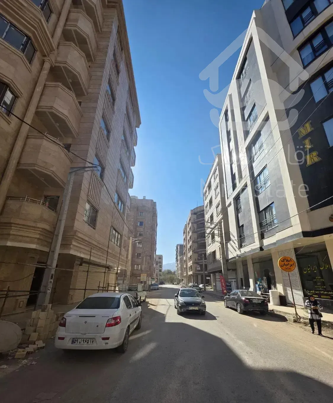 فروش فوری آپارتمان مبله ۳نبش ۱۹۵متر + ۳خواب ۲مستر