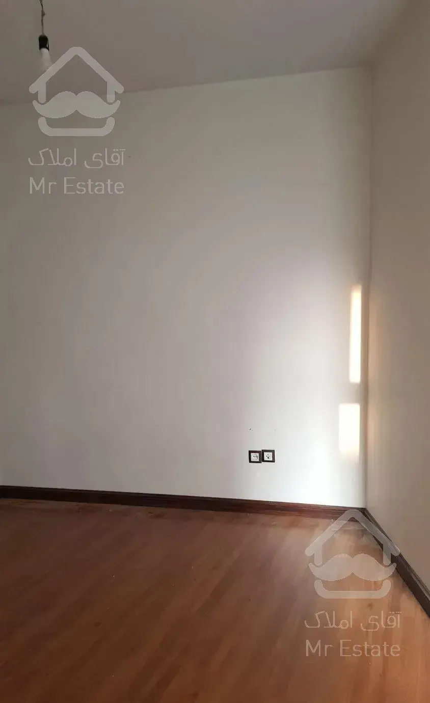 آپارتمان ۵۵ متری یک خواب ط سوم  شیک و تمیز