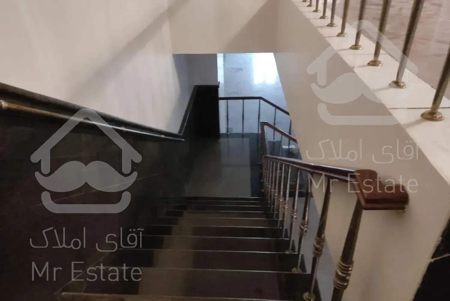 آپارتمان ۴۰۰ متر دوبلکس امانیه