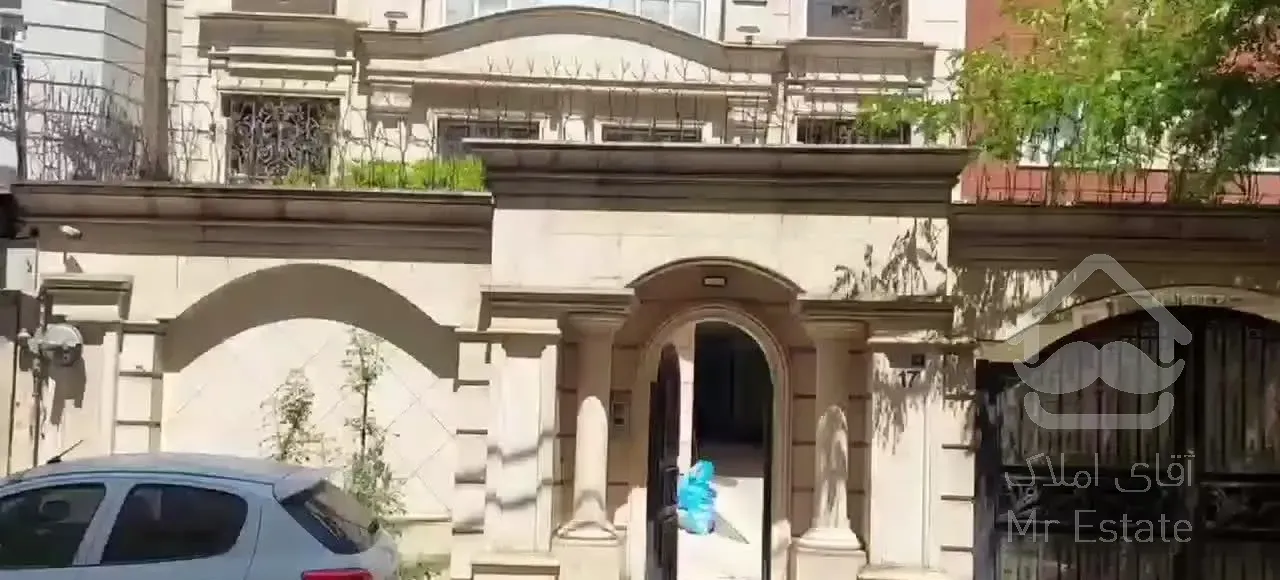 ۸۱ متر فول قلهک، بازید ساعت ۱۲ تا ۱۵