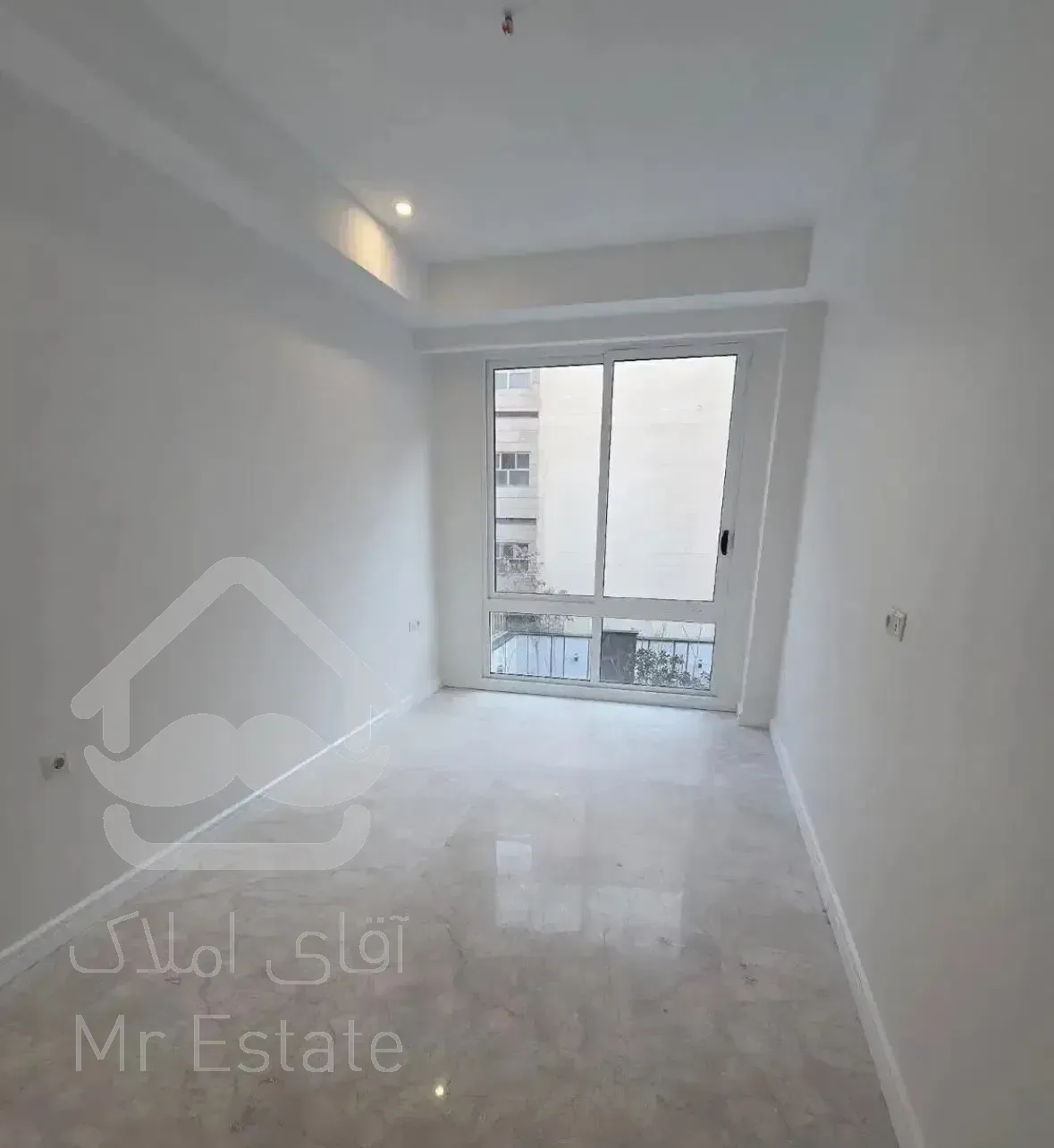 ۱۱۹متر ظفر/۲خ/نوساز/غرق نور ویو مشجر