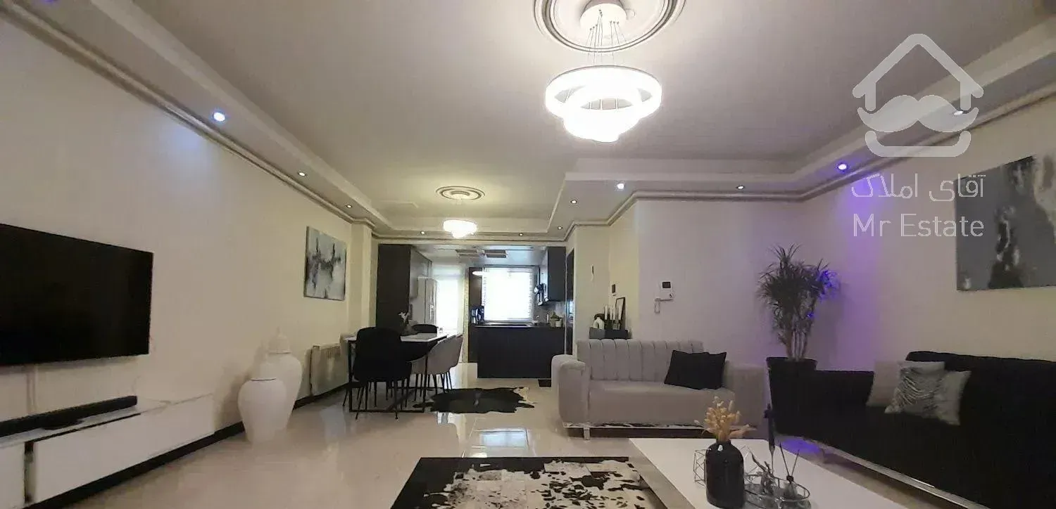 ۹۲متری ۲خوابه نورگیر