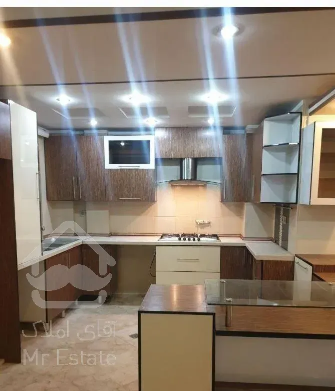 گیشا ۱۰۰ متر ۲ خواب  +  حیاط در اختیار