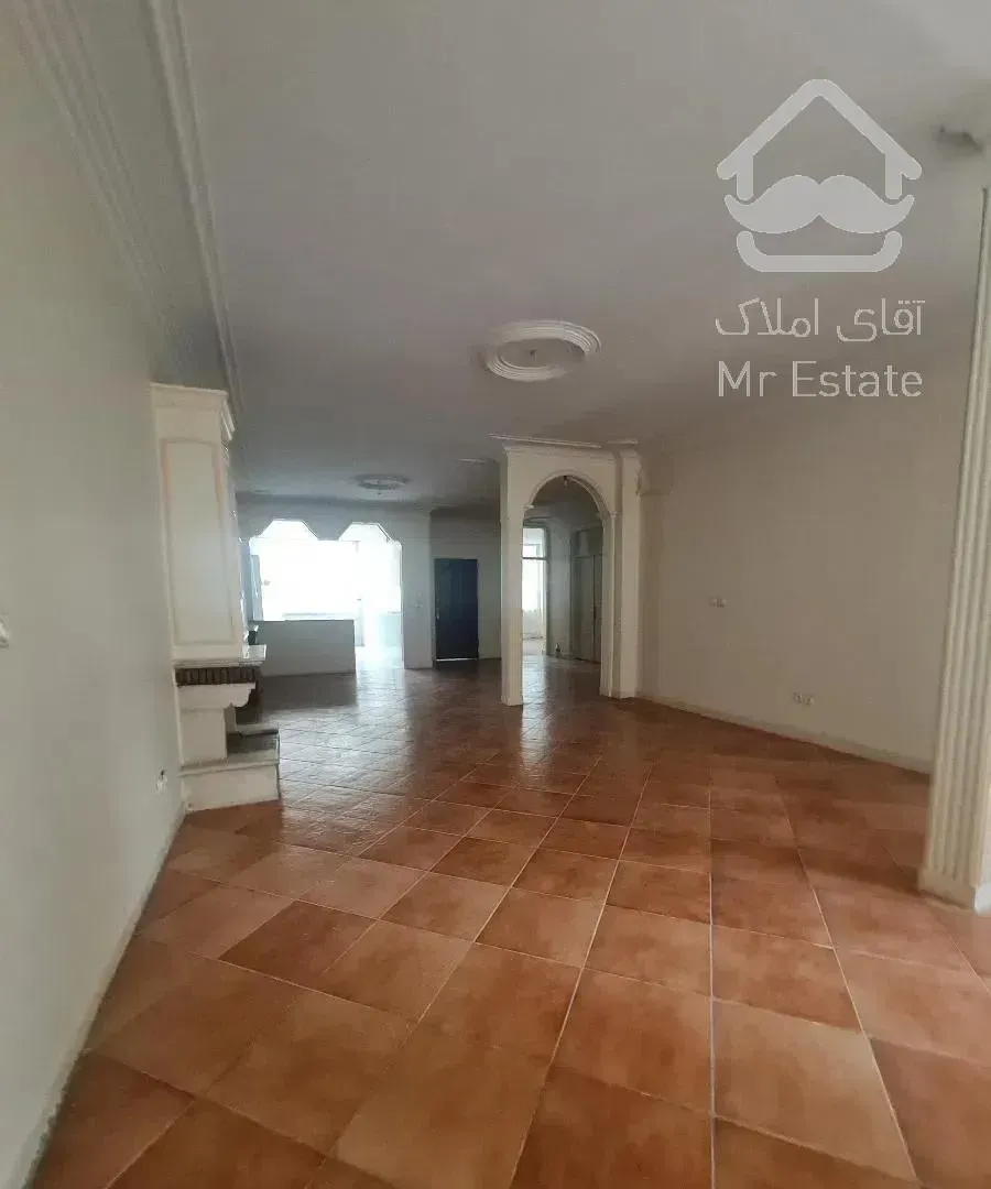 ۱۳۰ متر ((پارکینگ دار)) ۲ خواب