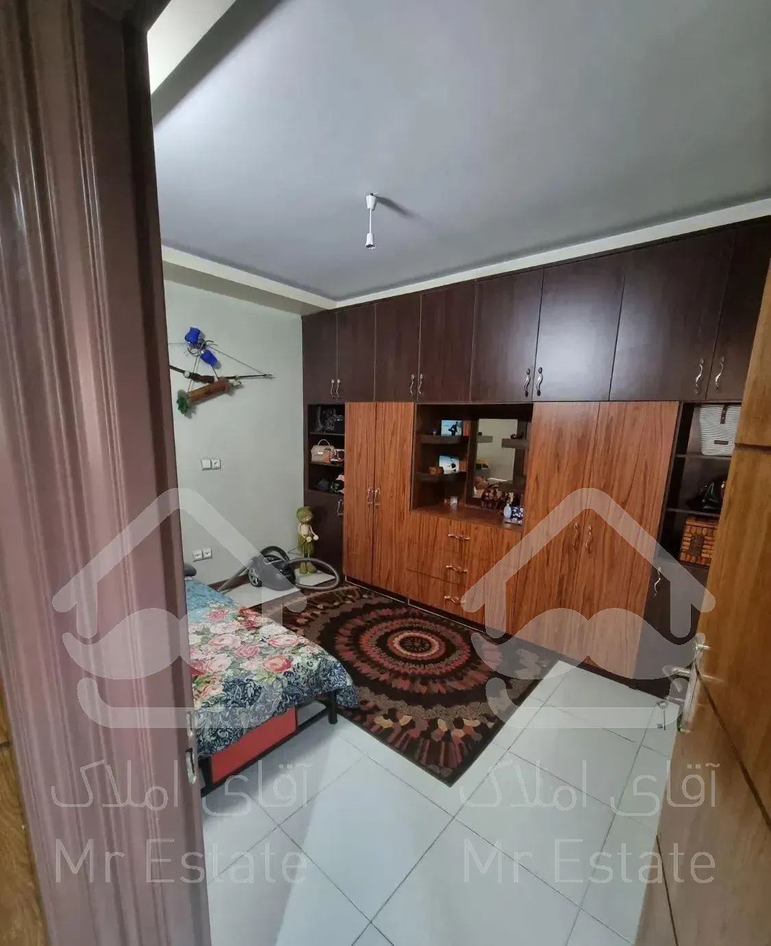 آپارتمان ۱۳۰ متری ۳ خوابه  و شیک