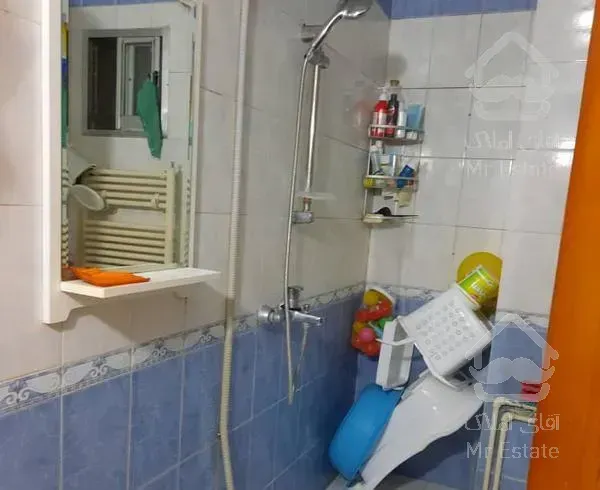 نورگیر .روبروی پارک ملت.معلم یک