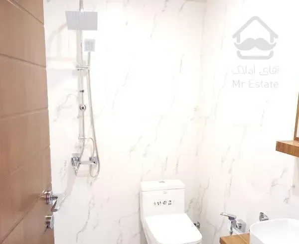 ۶۸ متر طبقه۵