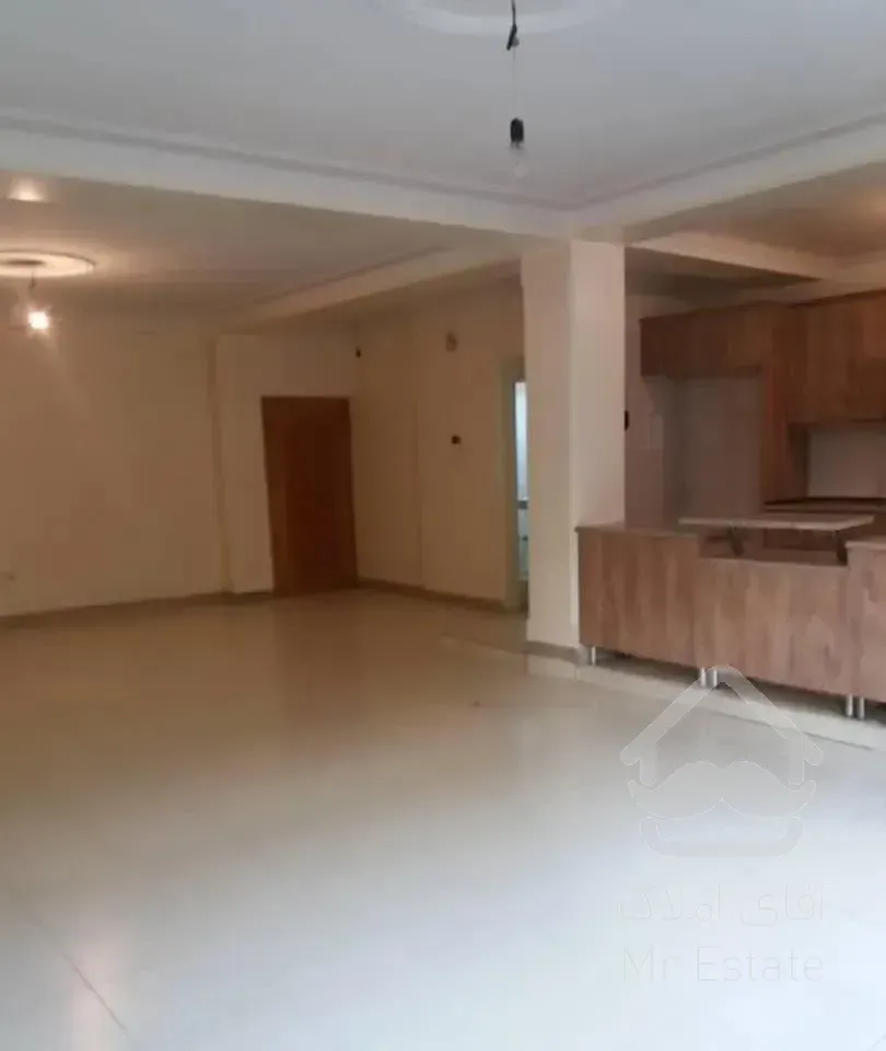 واحد ۱۳۵ متری/میدان ساحل/۳ خواب/فول امکانات/تخلیه